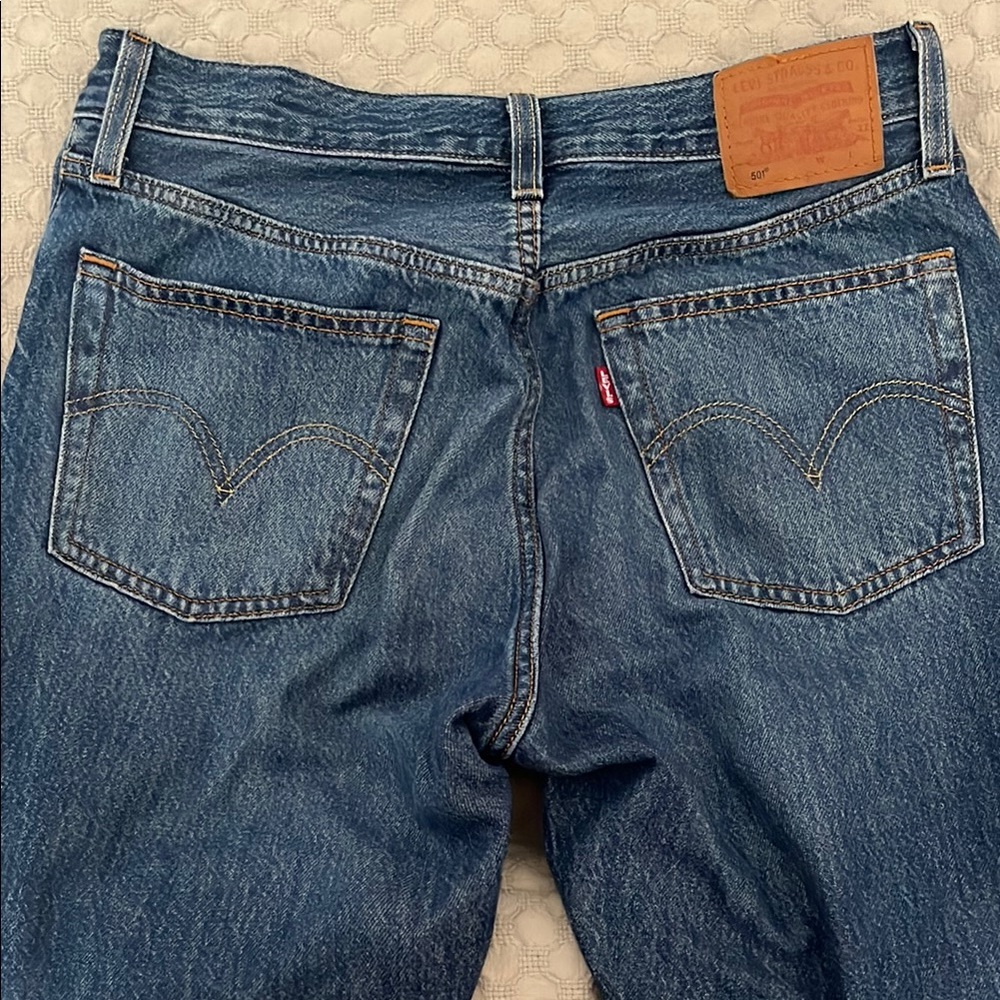 Levi's 501 Blue Jean 27 x 32L